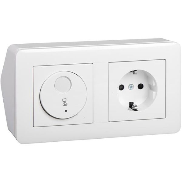 Schneider Electric Exxact WDE002465 Kulmarasia ajastimella ja pistorasialla