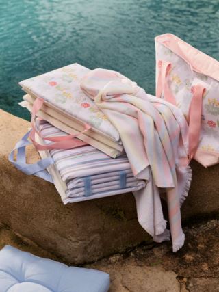Azura pastel kylpypyyhe moniväri