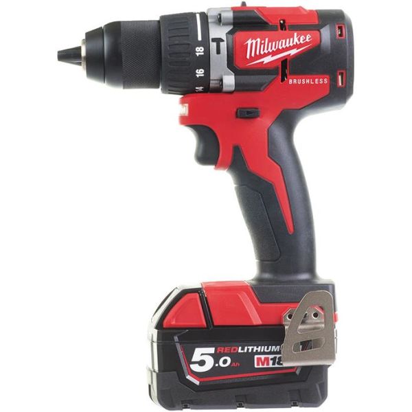 Milwaukee M18 CBLPD-502C Iskuporakone sis. 5,0 Ah:n akut ja laturin