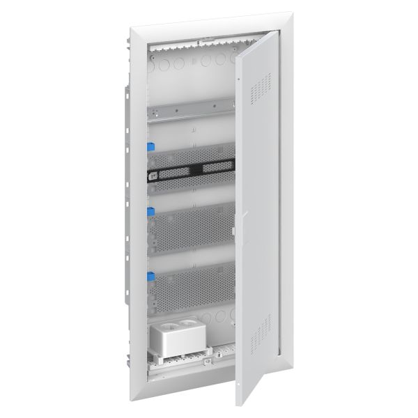 ABB UK600 2CPX031392R9999 Vakiokeskuskotelo ilmastoitu ovi 4-rivinen