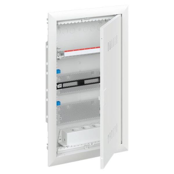ABB UK600 2CPX031384R9999 Vakiokeskuskotelo upotettu, patch, ilmastoitu ovi 3-rivinen
