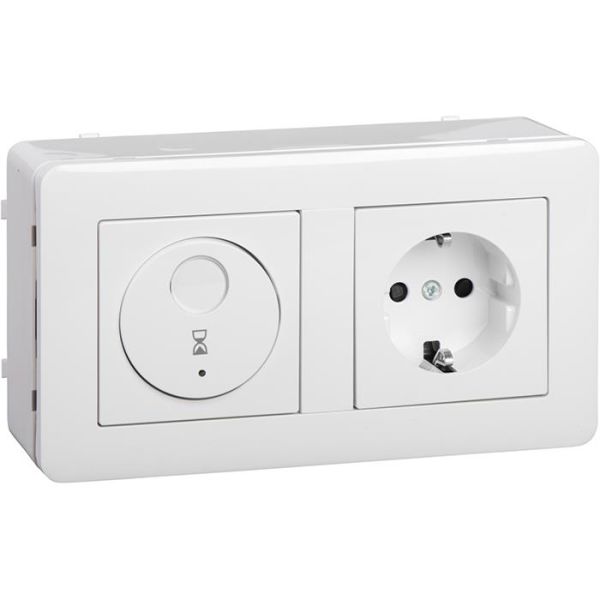 Schneider Electric Exxact WDE002467 Kulmarasia ajastimella ja pistorasialla