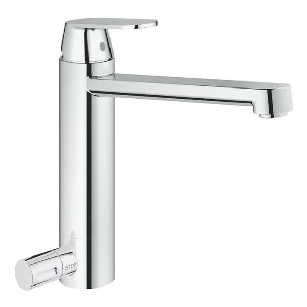 Grohe Eurosmart Cosmopolitan Keittiöhana astianpesukoneen liitännällä.