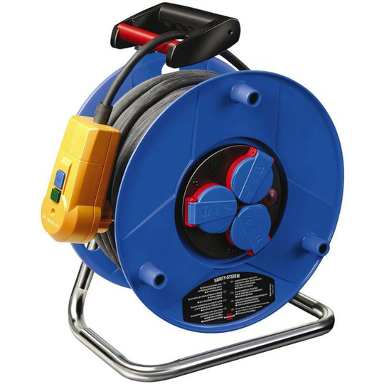 Brennenstuhl 1218390 Kaapelikela IP44, 3-teinen