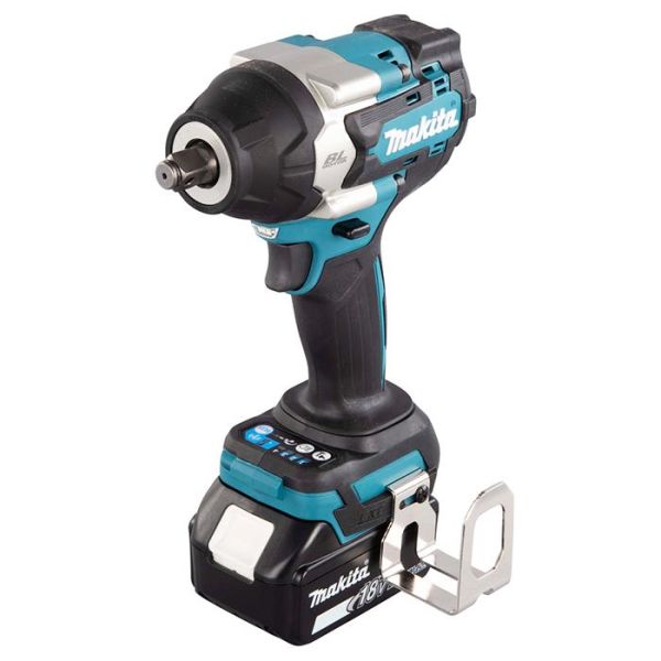 Makita DTW700RTJ Mutterinväännin akku, laturi ja laukku