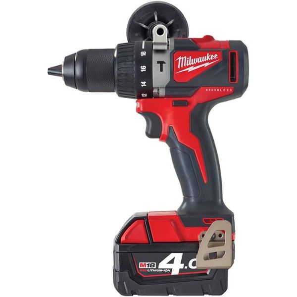 Milwaukee M18 BLPD2-402X Iskuporakone sis. 4,0 Ah:n akut ja laturin