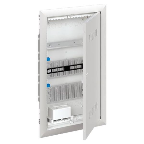 ABB UK600 2CPX031391R9999 Vakiokeskuskotelo ilmastoitu ovi 3-rivinen