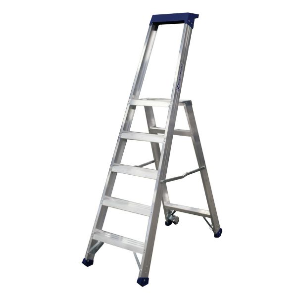 Skeppshultstegen 3350-04 Porrastikkaat pyörillä 4 askelmaa, 920 mm